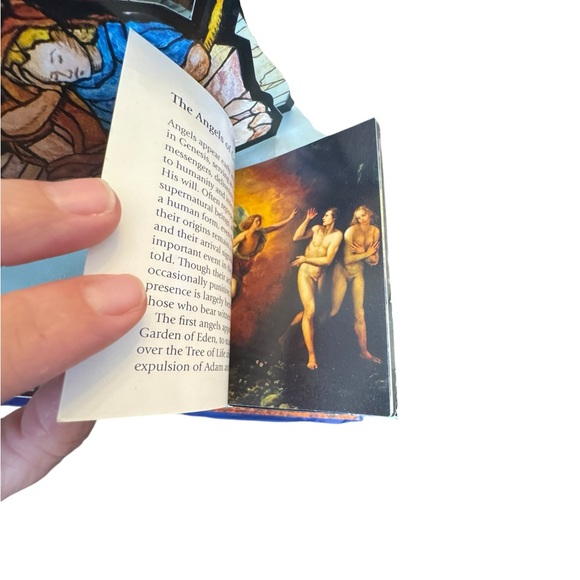 In The Beginning Pop-Up Book - Picture 10 of 10